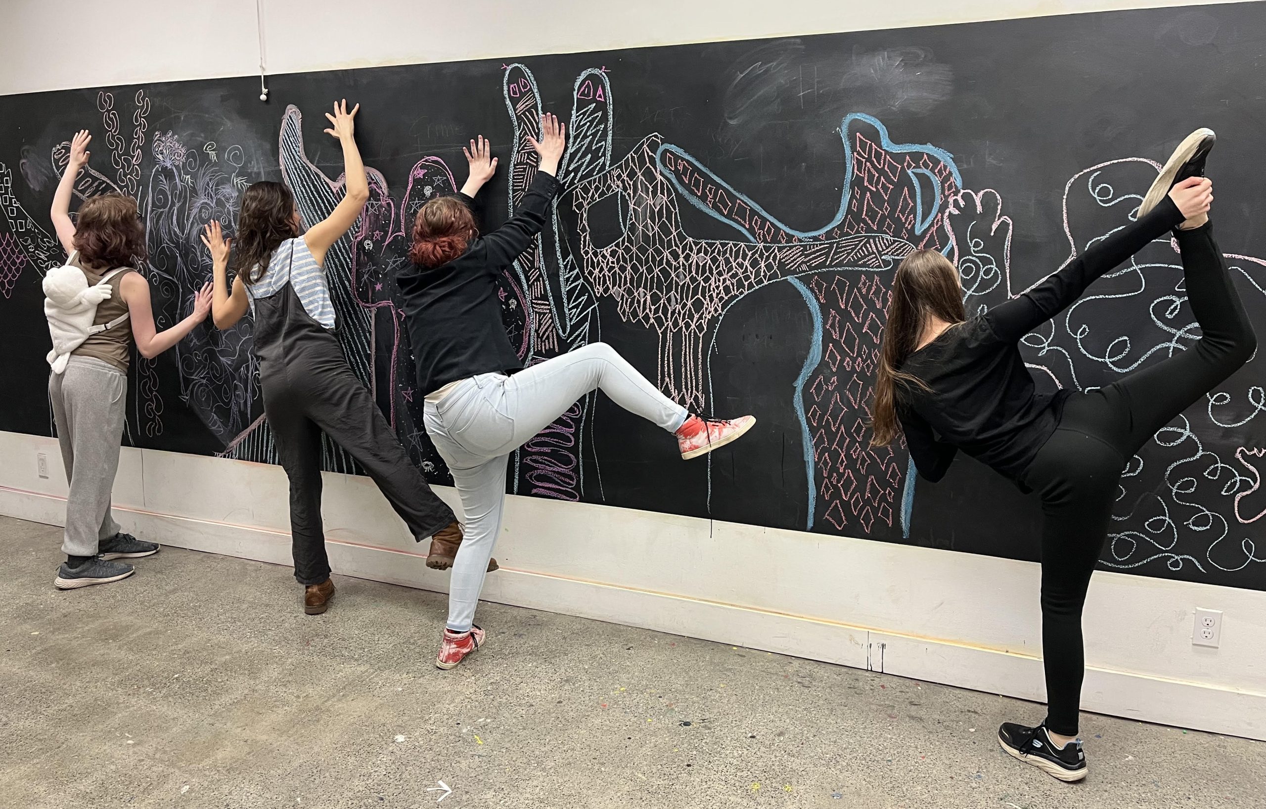 fzV2ApTZgTPg-Teen-Camp-Nanaimo-Art-Gallery